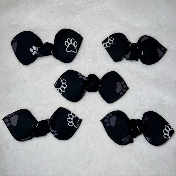 Dog Mom Black and Gray Bandana Knotted Hair Bow - Picture 9 of 11